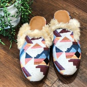 UNIVERSAL THREAD shoes